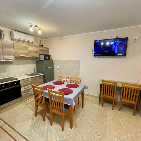 Márta Apartman Hajdúszoboszló Esterno foto
