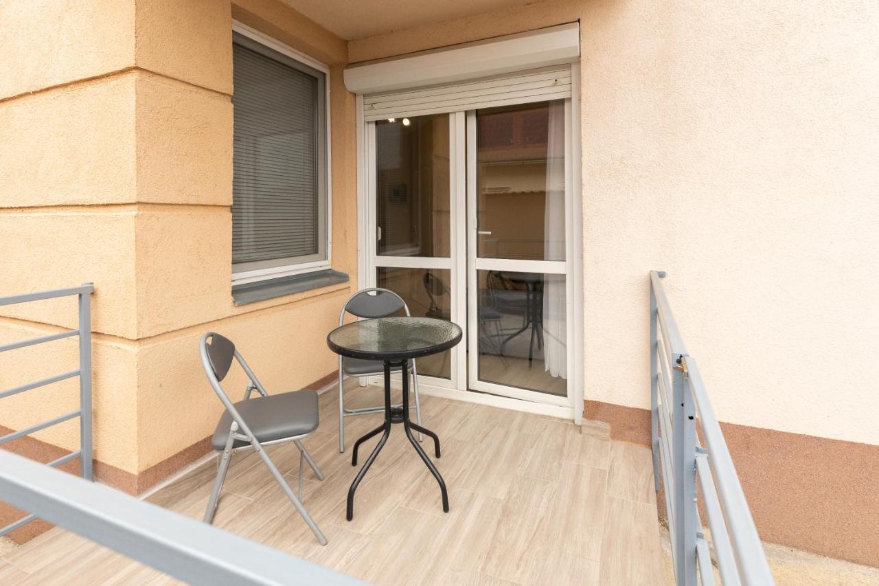Márta Apartman Hajdúszoboszló Esterno foto