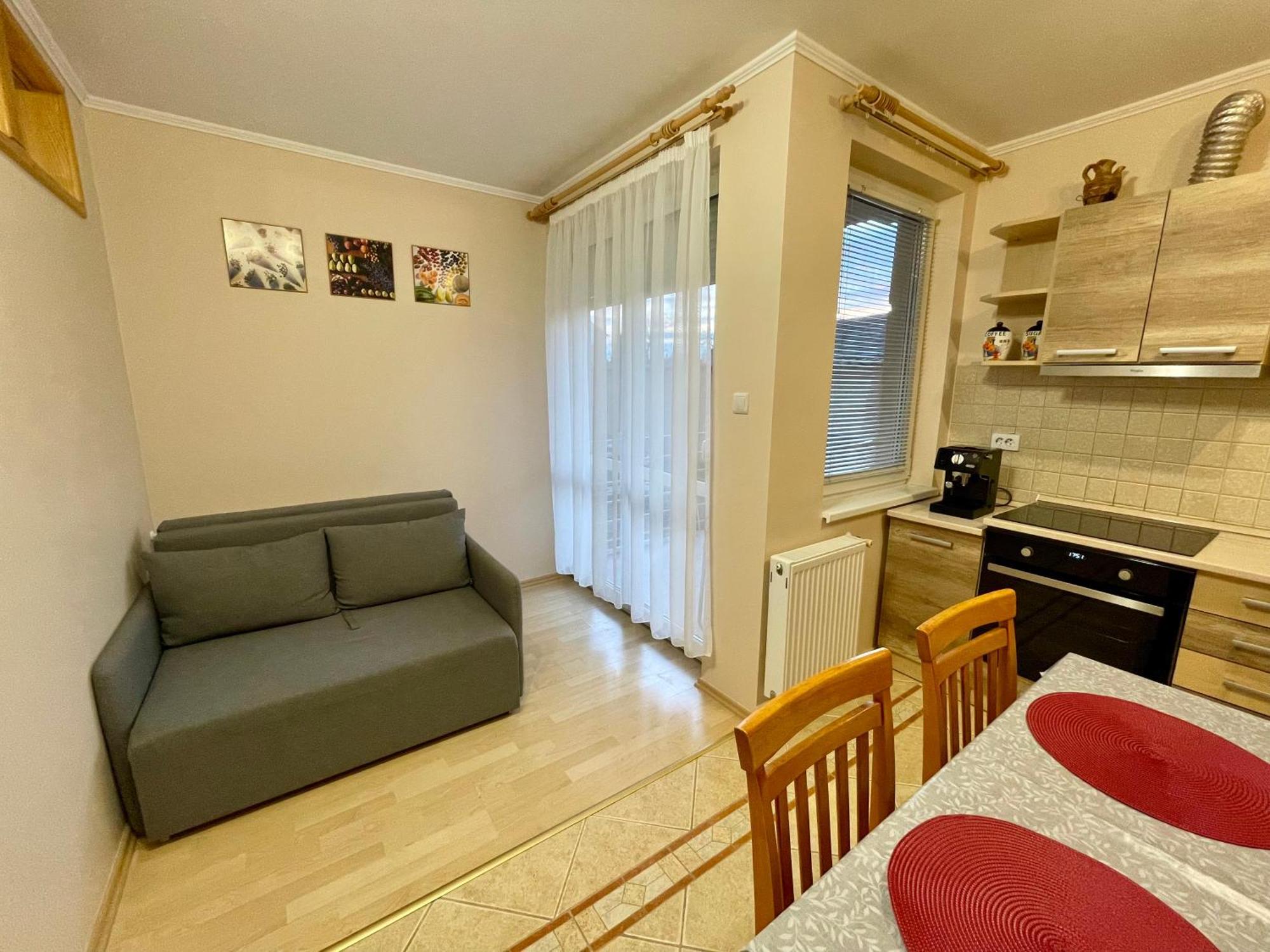 Márta Apartman Hajdúszoboszló Esterno foto